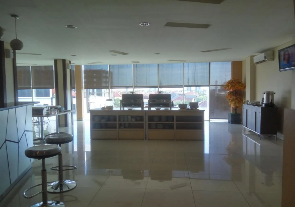 Max Hotel