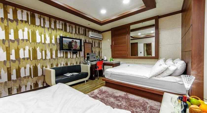 MK Hotel