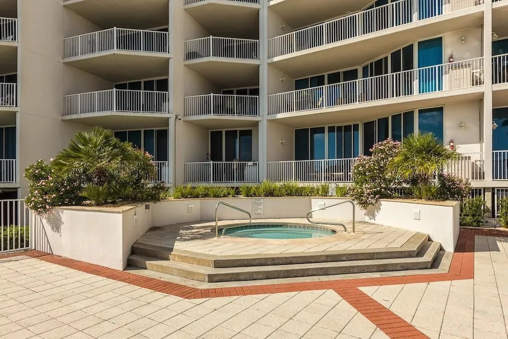 The Moorings Unit 516