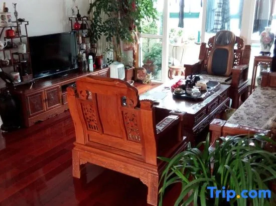 Yijia B&B (Qingdao Jinshatan Branch)