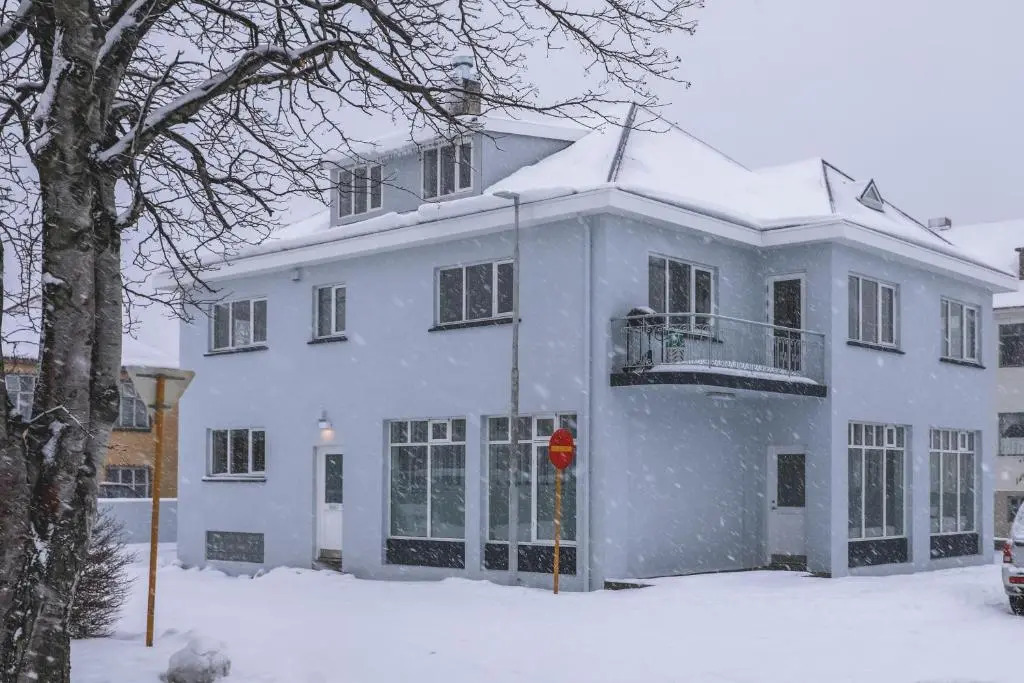 E18 Apartments
