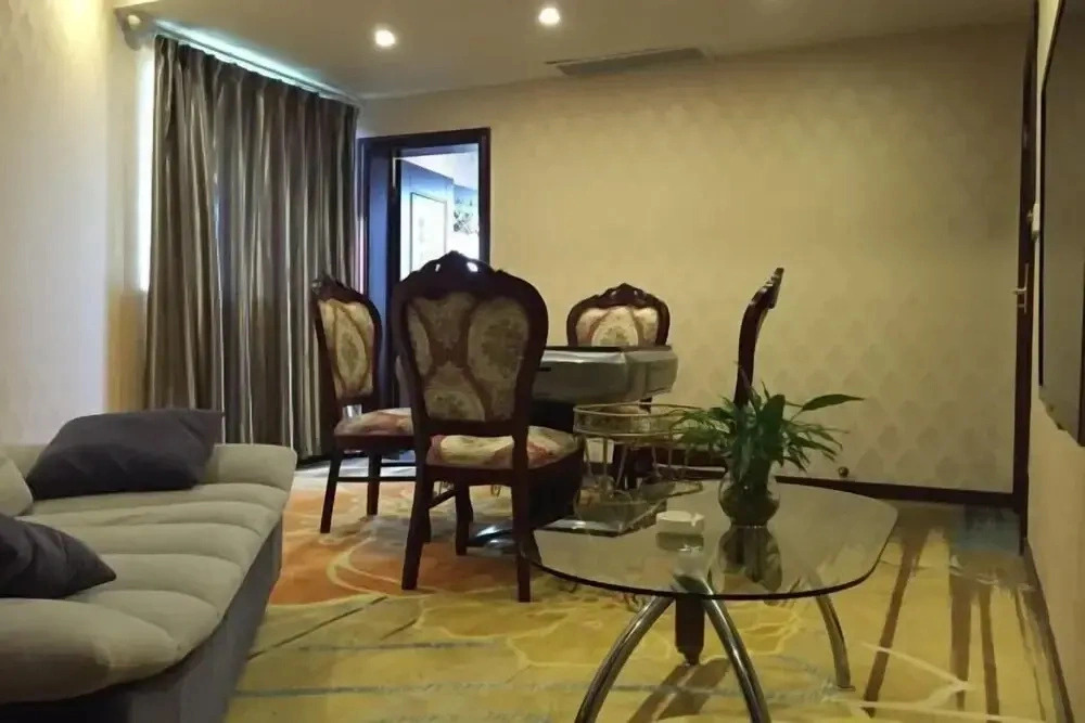 Pearl Hotel