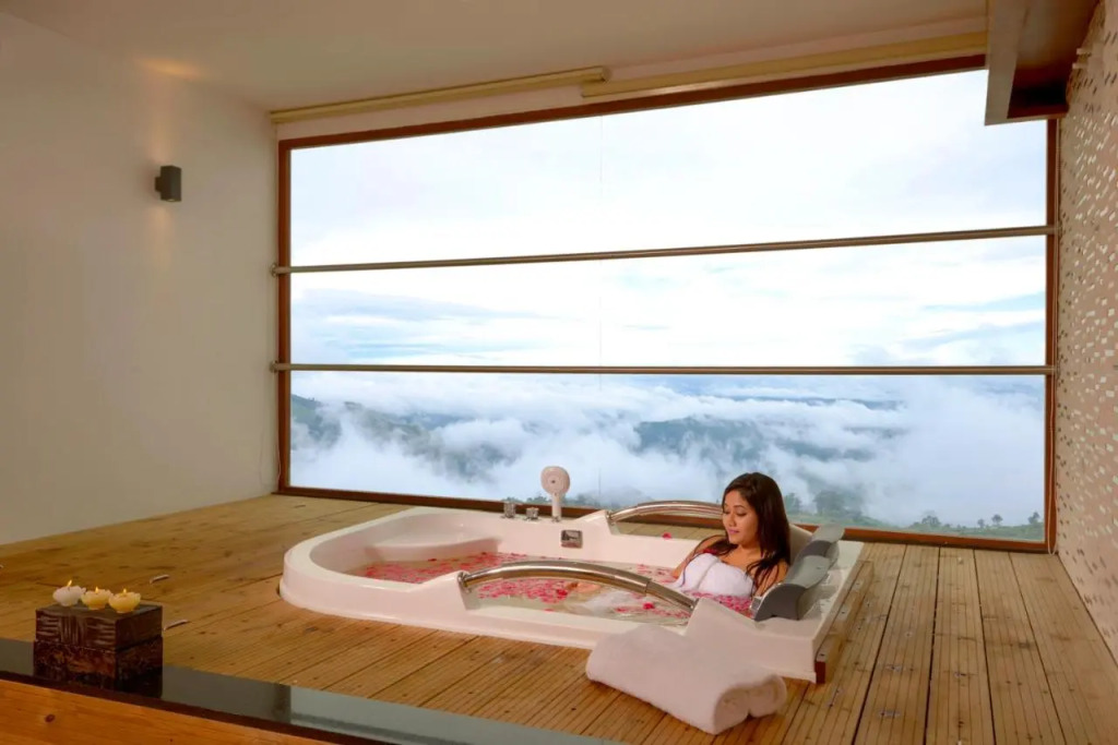 Amber Dale Luxury Hotel & Spa, Munnar