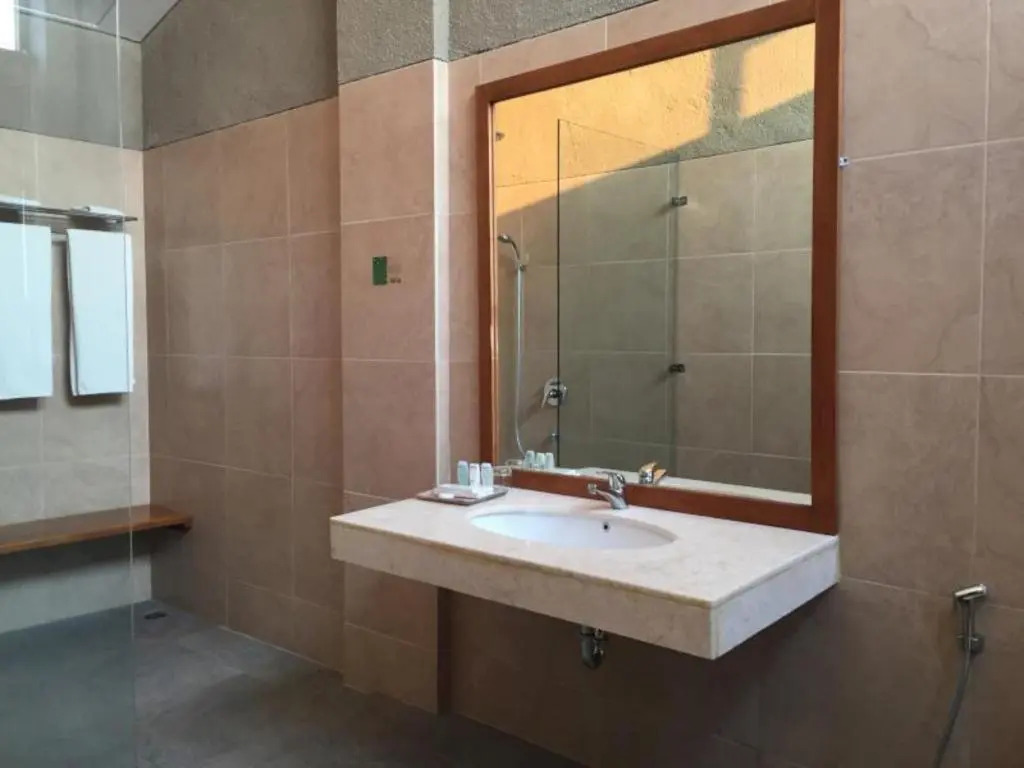 Luwansa Beach Hotel