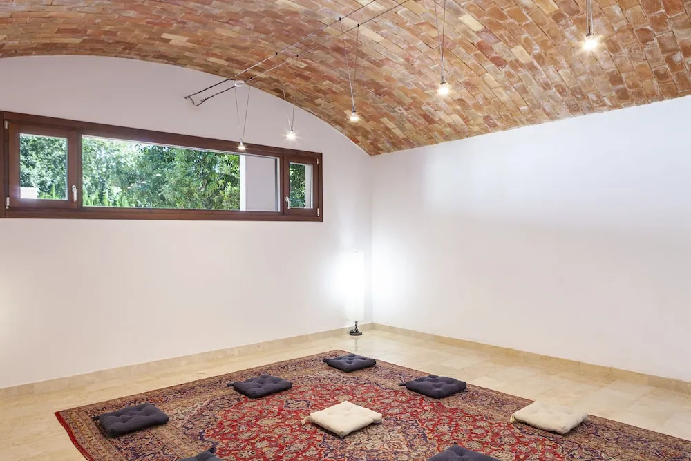 Ad Hoc Vitae Retreats & Health Only Adults
