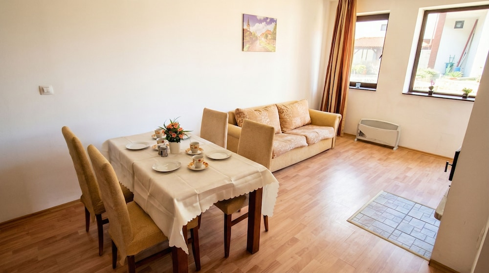Penthouse Duplex Large 2 Bedroom MP1