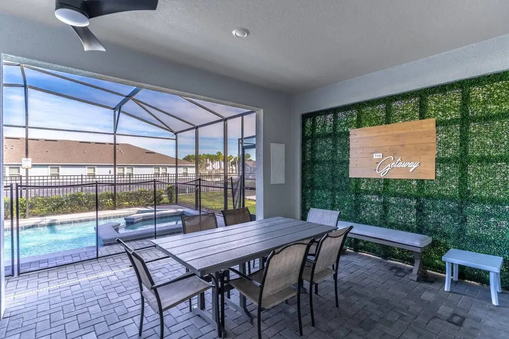 3285 Windsor Island