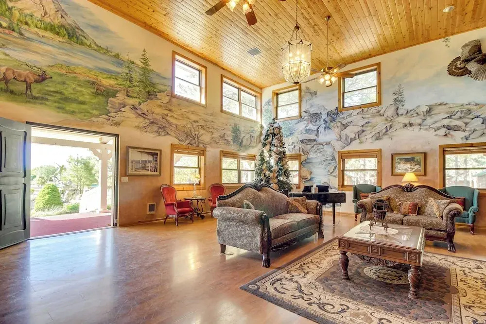 Near Sitgreaves Natl Park: High Country Farmhouse
