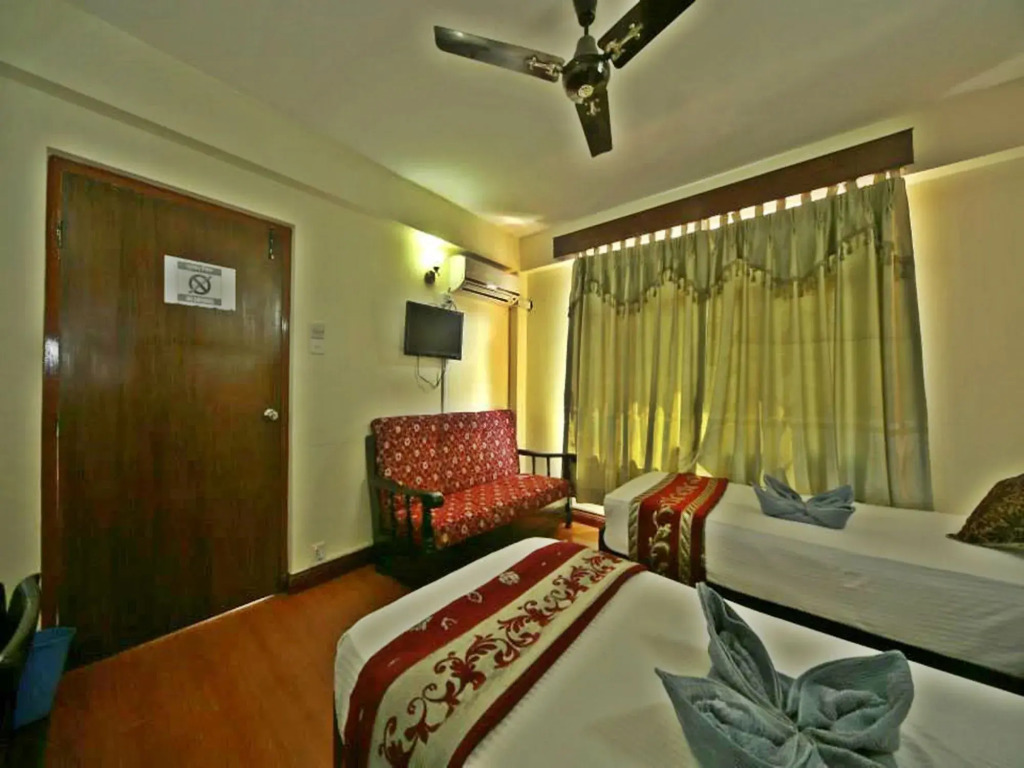 The Hotel Pleasure Home Inn