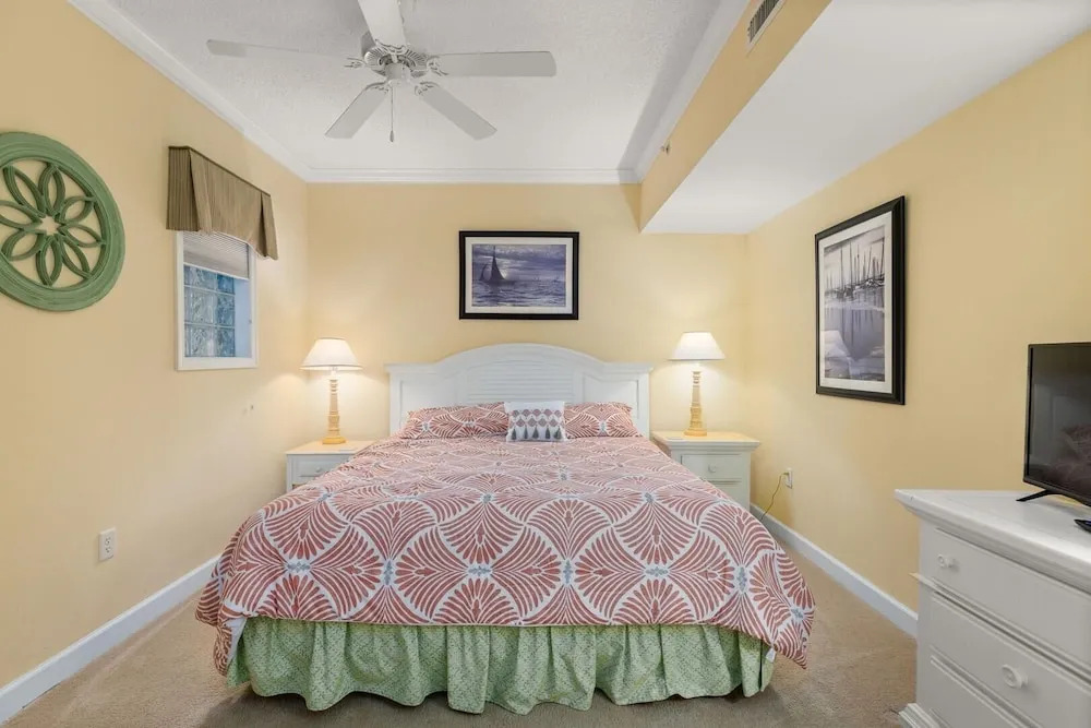 Avalon 507 3 Bedroom Condo by RedAwning
