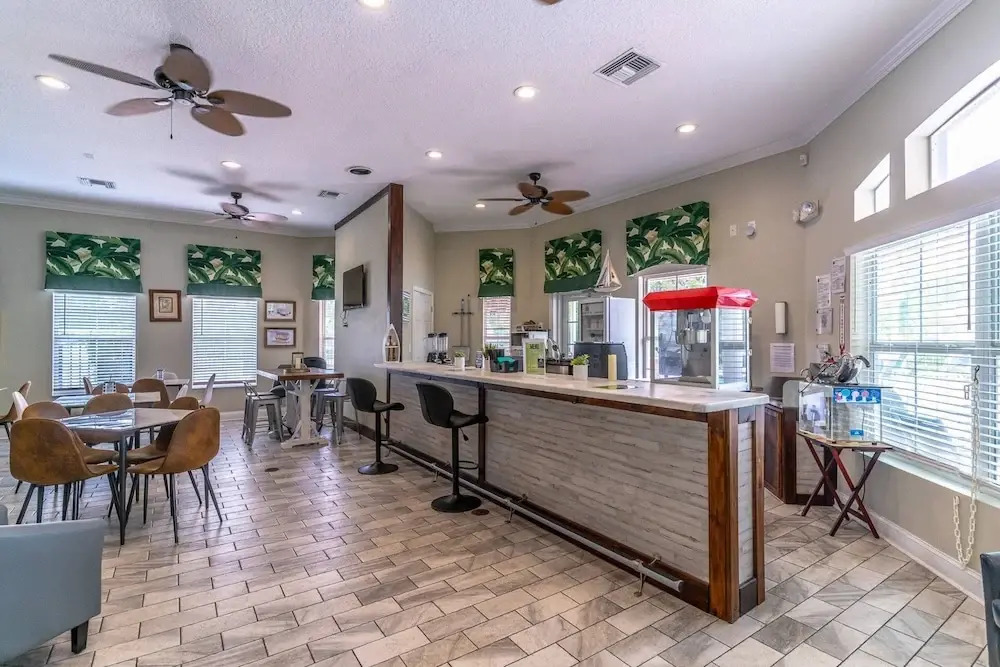 8638 Emerald Island
