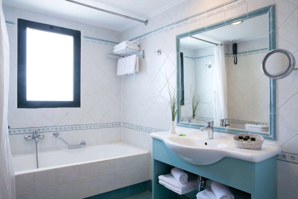 Zeus Essence Ramada by Wyndham Athens