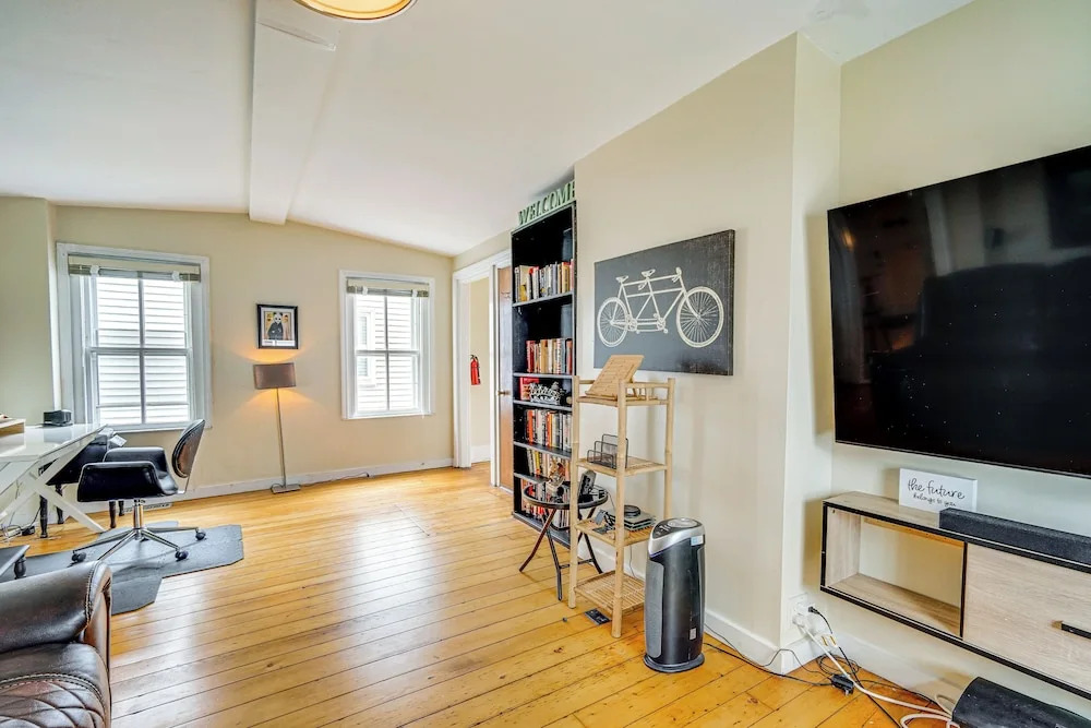 < 1 Mi to Historic District! Retreat in Bennington