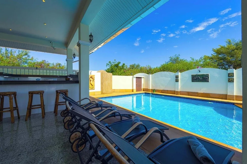 Private 3 Bedroom Pool Villa PV7