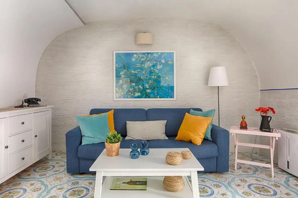 Lovely apartment near via dei Mille - Chiaia area