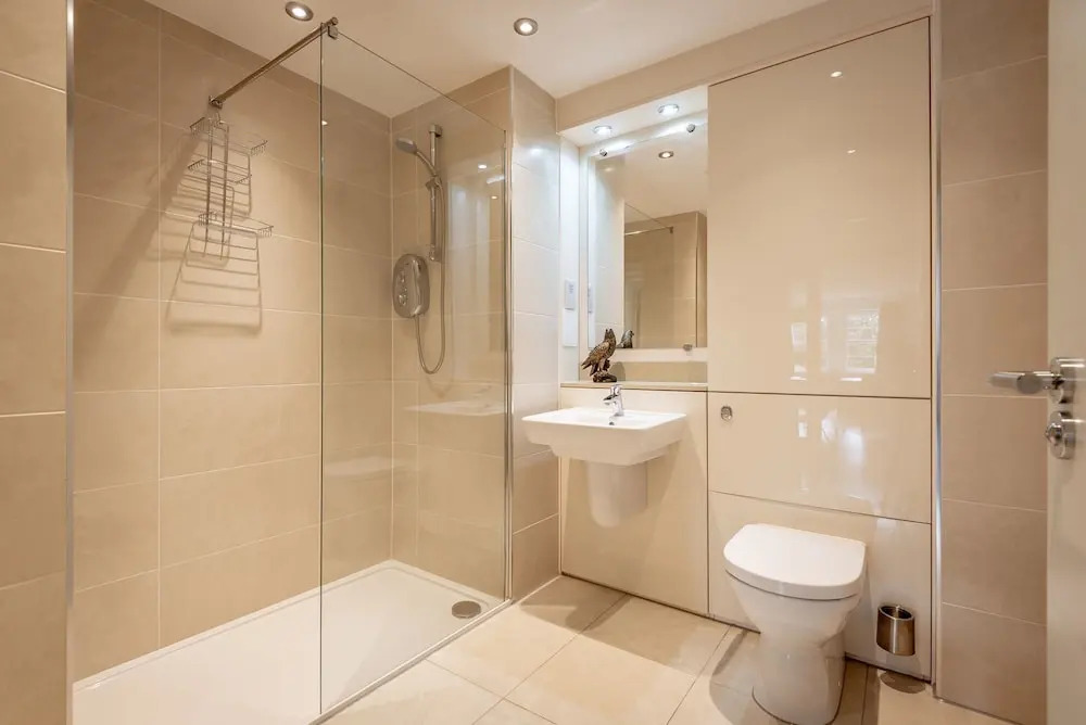 Kinness House, Luxury Apartment with Parking