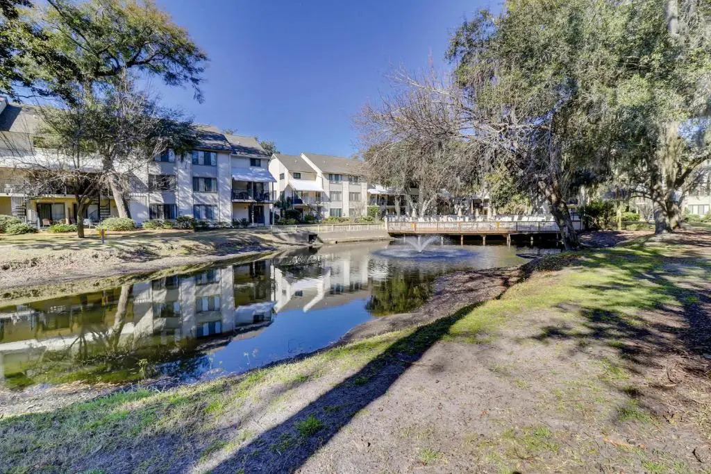 28 Springwood 2 BR Condo Forest Beach
