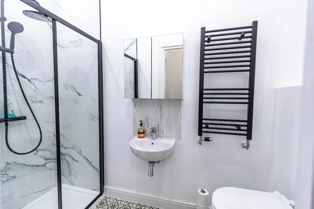 Belfast Bliss Apartment - Modern & Cozy Retreat