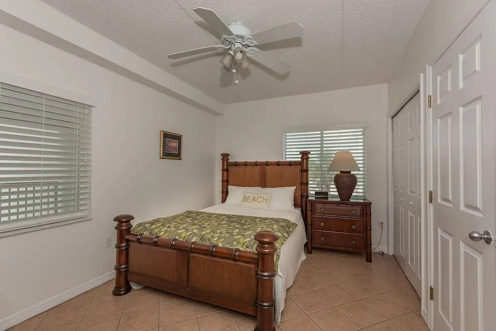 OC201 - Ocean Condo by RedAwning
