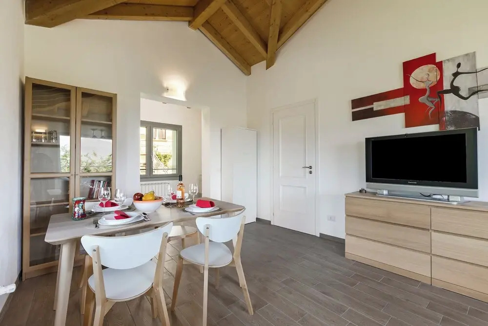 Viola Apartment