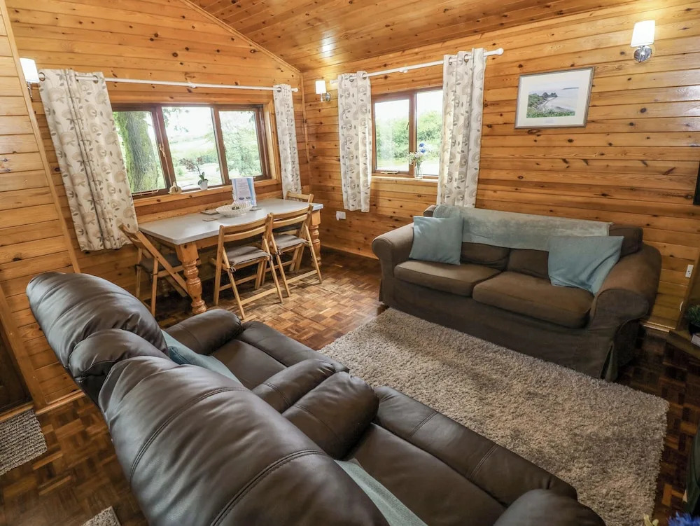 Oak Lodge