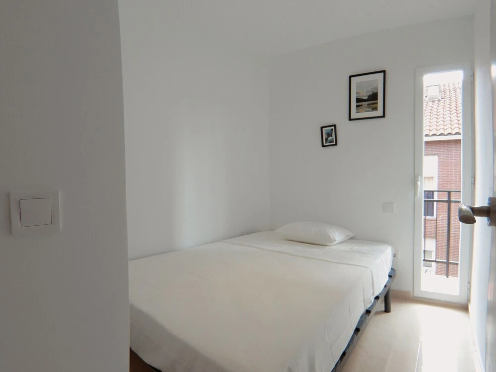 Apartamento exterior de 2 Habitaciones cercano al parque Olof Palme AP4