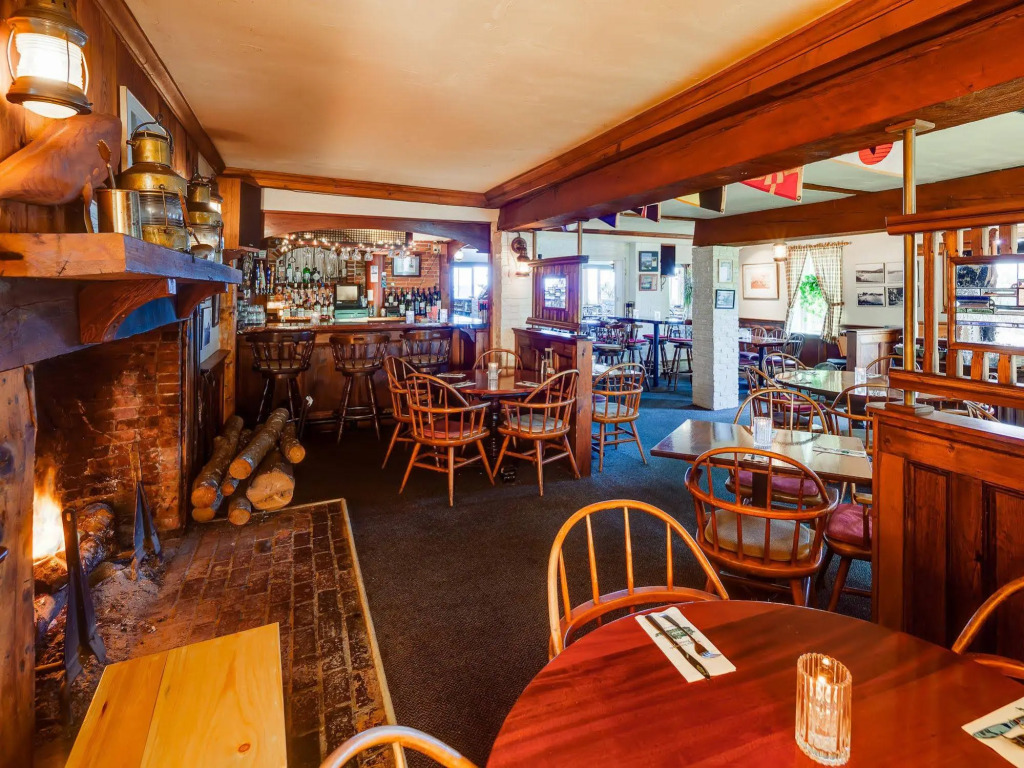 Beach Cottage Inn
