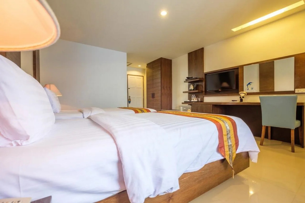 Nipa Resort, Patong Beach