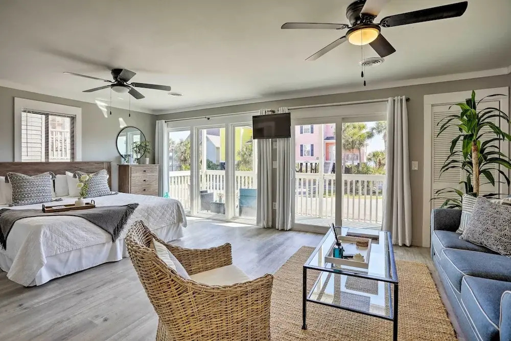 Walk to Surfside Beach: Studio w/ Covered Balcony