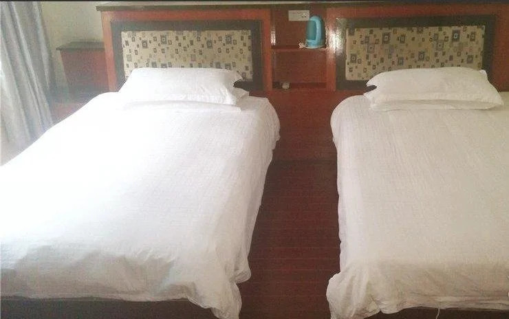 Yifeng Hotel