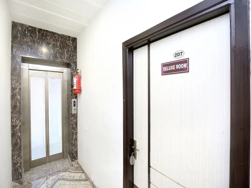 OYO 14510 Hotel Harpal Classic