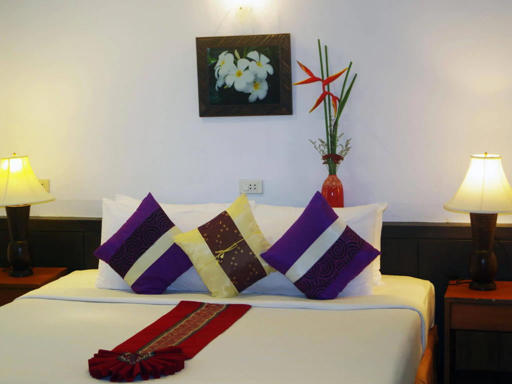 Samui Island Beach Resort & Hotel