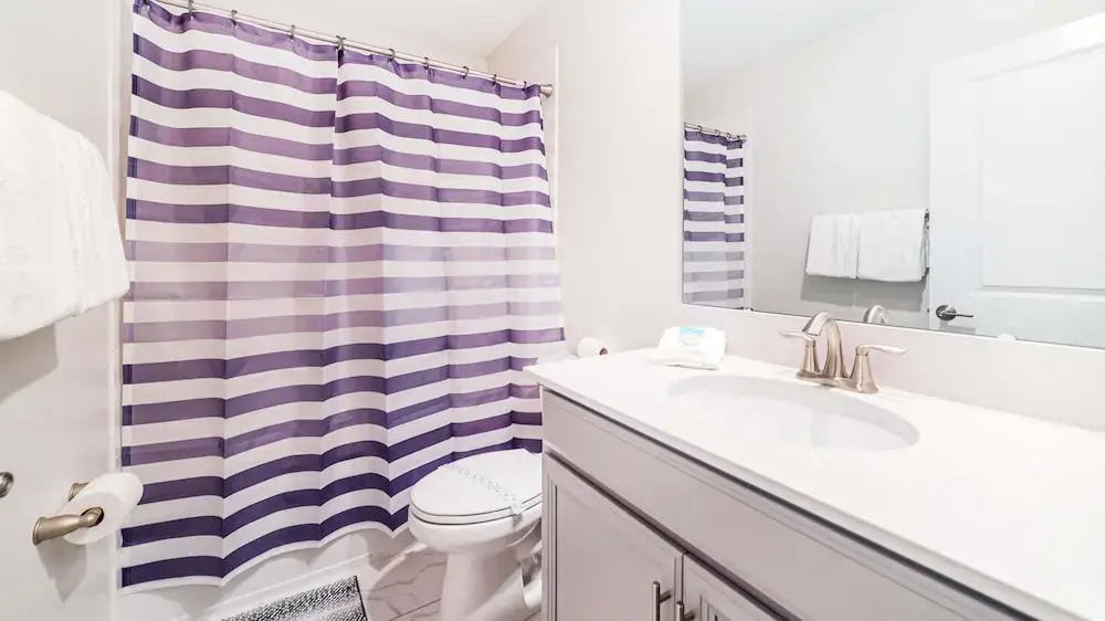 Family Oasis: Pool, Themed Rooms & Resort Access