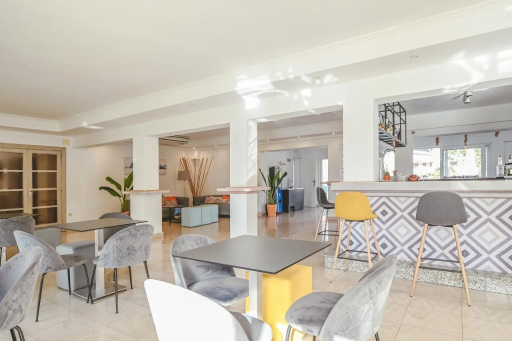 Hotel LLITERAS