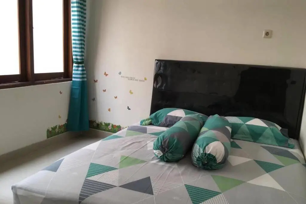 Awana Dream Whole Villa, 4bedroom 10pax , 5min to Alun Alun, Kraton, Malioboro bdc