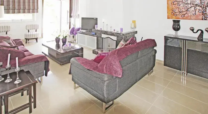 Villa Ellorie