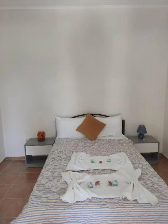 Marie-Angela HOUSE ARILLAS