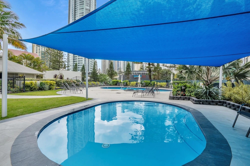Ocean Breeze and Views, 5 Star Location