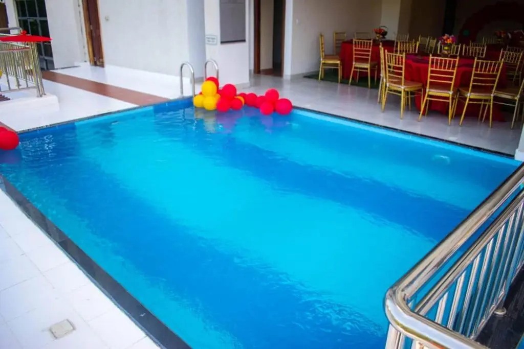 Lovely 3bedroom condo with pool