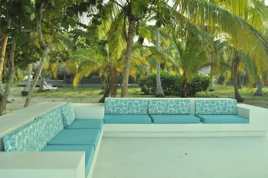 Huku Beach Hostel Palomino