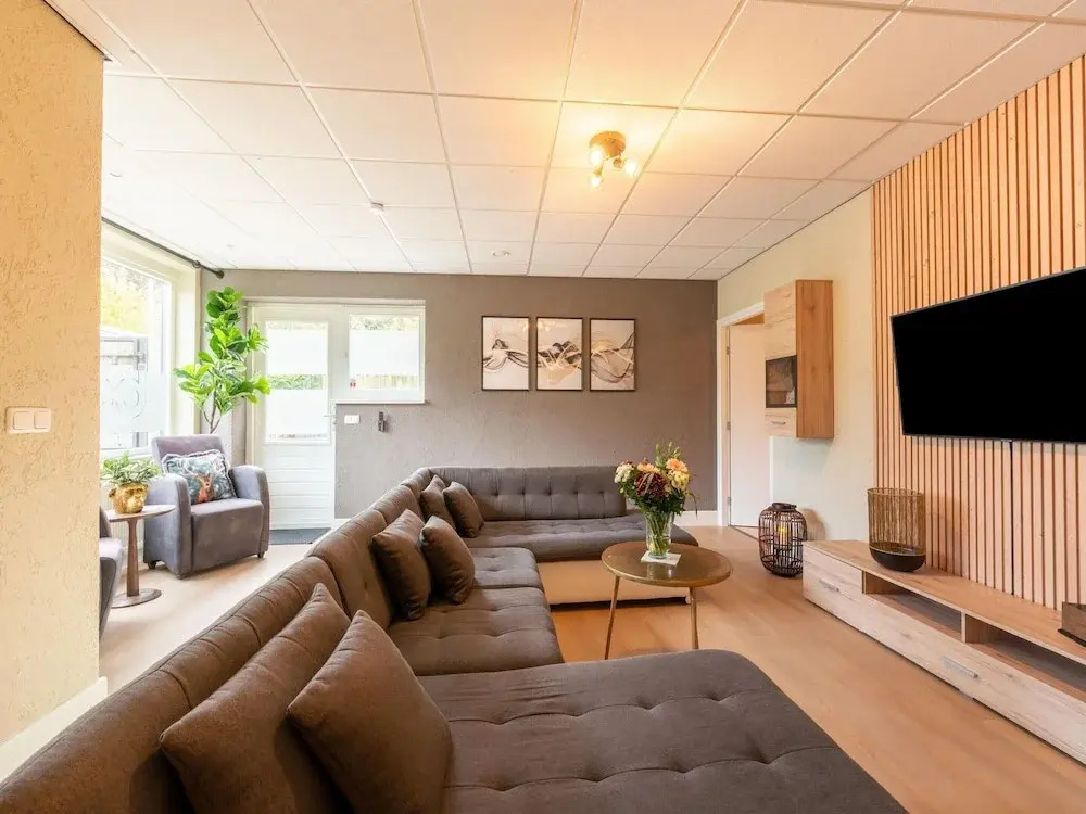 Luxury house in South Limburg near forest