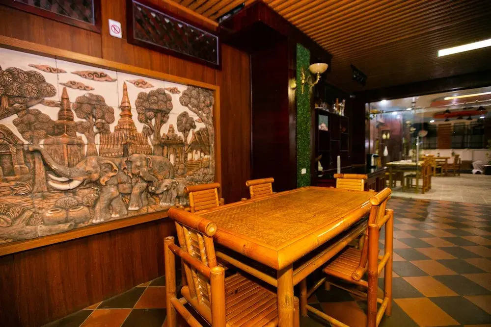 Champion Hotel & Pub