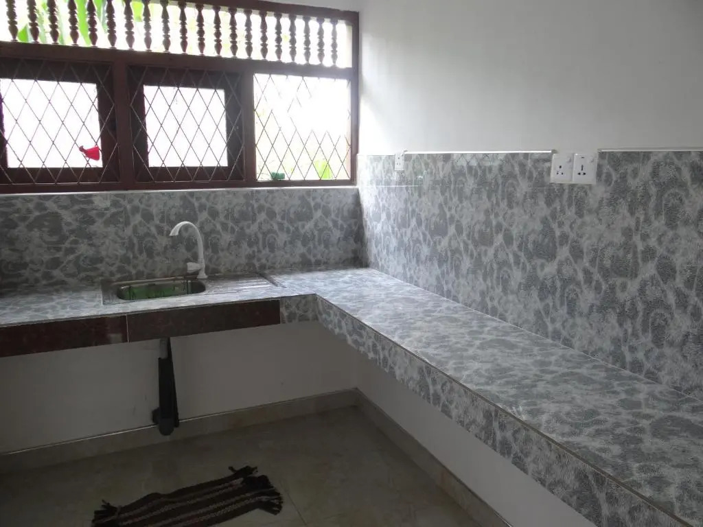 Kumudu Holiday Home