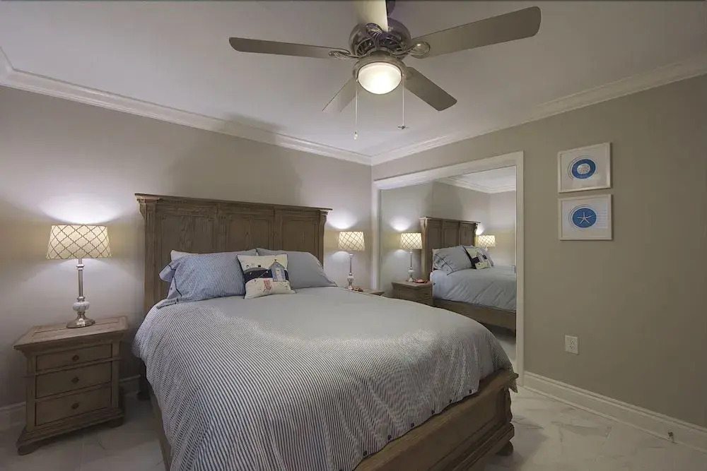 Gulf Shore Condo #302 - 2 Br condo by RedAwning