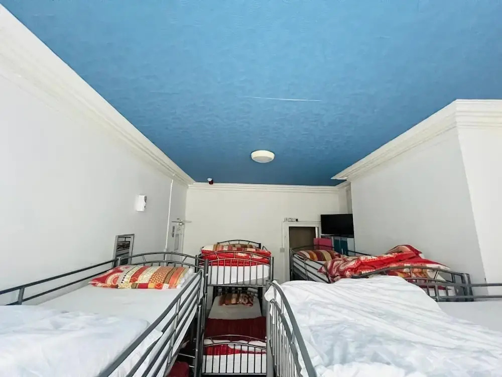 Backpackers Blackpool Hotel & Suites