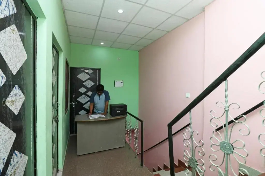 Shree Ram Guest House By OYO Rooms
