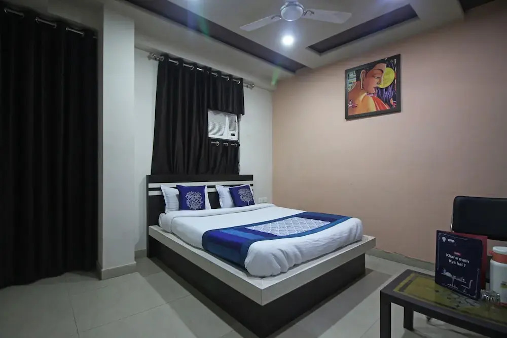 OYO 7773 Hotel Simran Palace