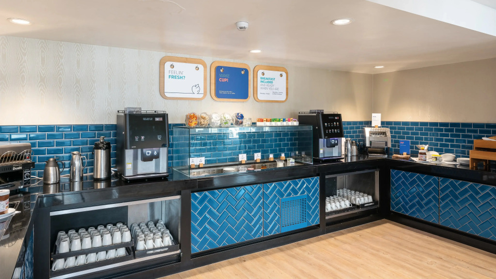 Holiday Inn Express Leigh - Sports Village by IHG