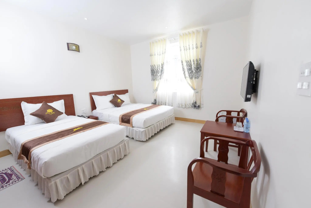 Green Lotus Hotel