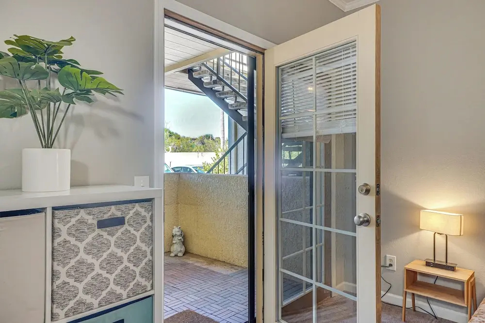 2 Mi to Tucson Mall: Condo w/ Pool & Hot Tub!